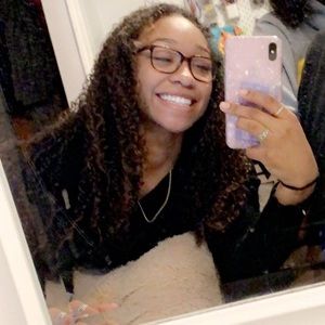 Meet your Posher, Zaida